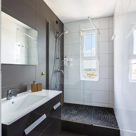 Travel Homes - Wilnest, Nested With A View Mylhúzy