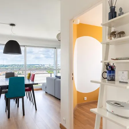 Travel Homes - Wilnest, Nested With A View