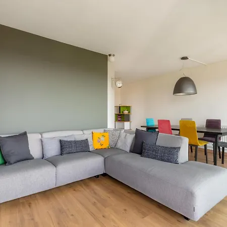 Apartment Travel Homes - Wilnest, Nested With A View